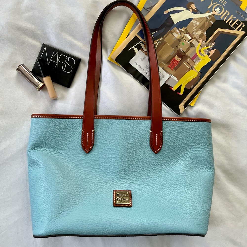 Dooney & Bourke genuine leather tote bag new without tags.